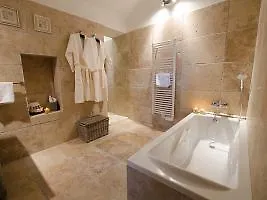 ** Hotel Le Chateau Des Cinq Cantons France
